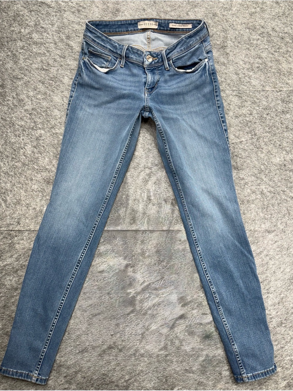 GUESS Power Stretch Skinny Jeans Women’s Size 27 Light Wash Blue Denim